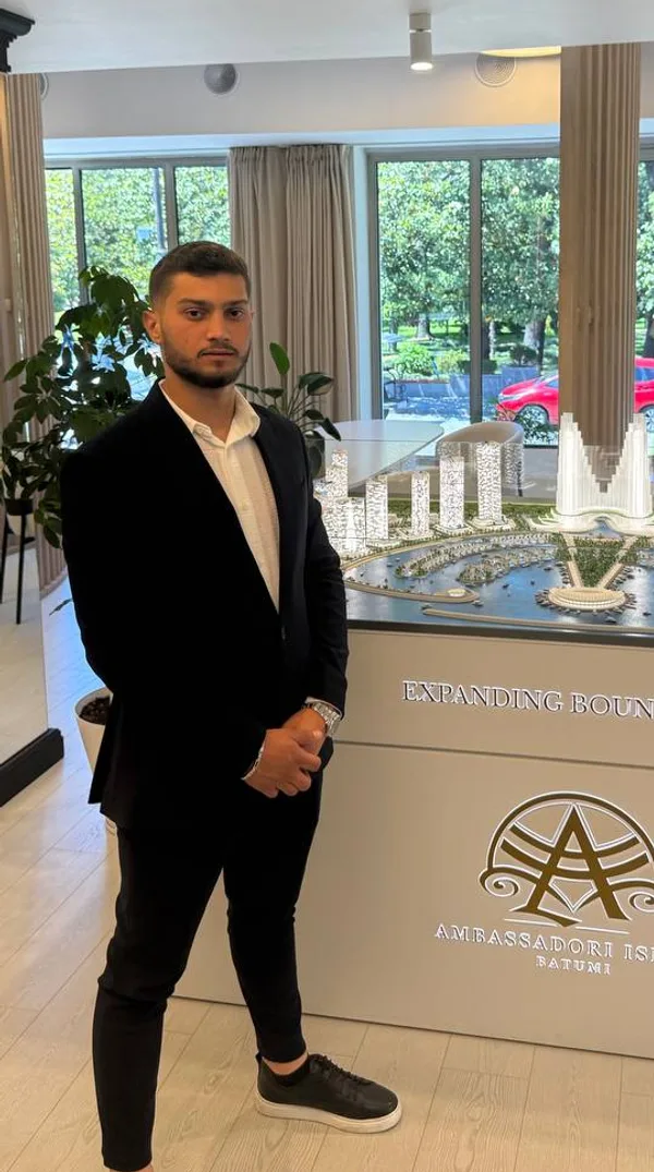Razi Serhan — Real Estate Advisor & Sales Manager, Covalent Bond